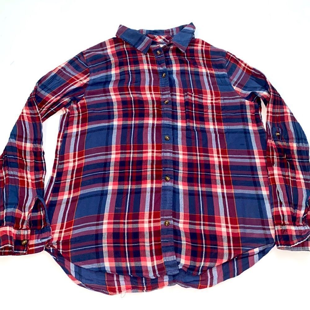 American Eagle plaid button down shirt
